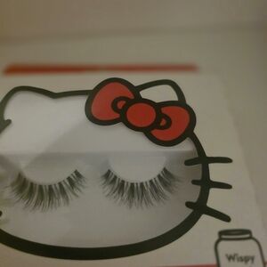 Hello Kitty Red and Black Lashes